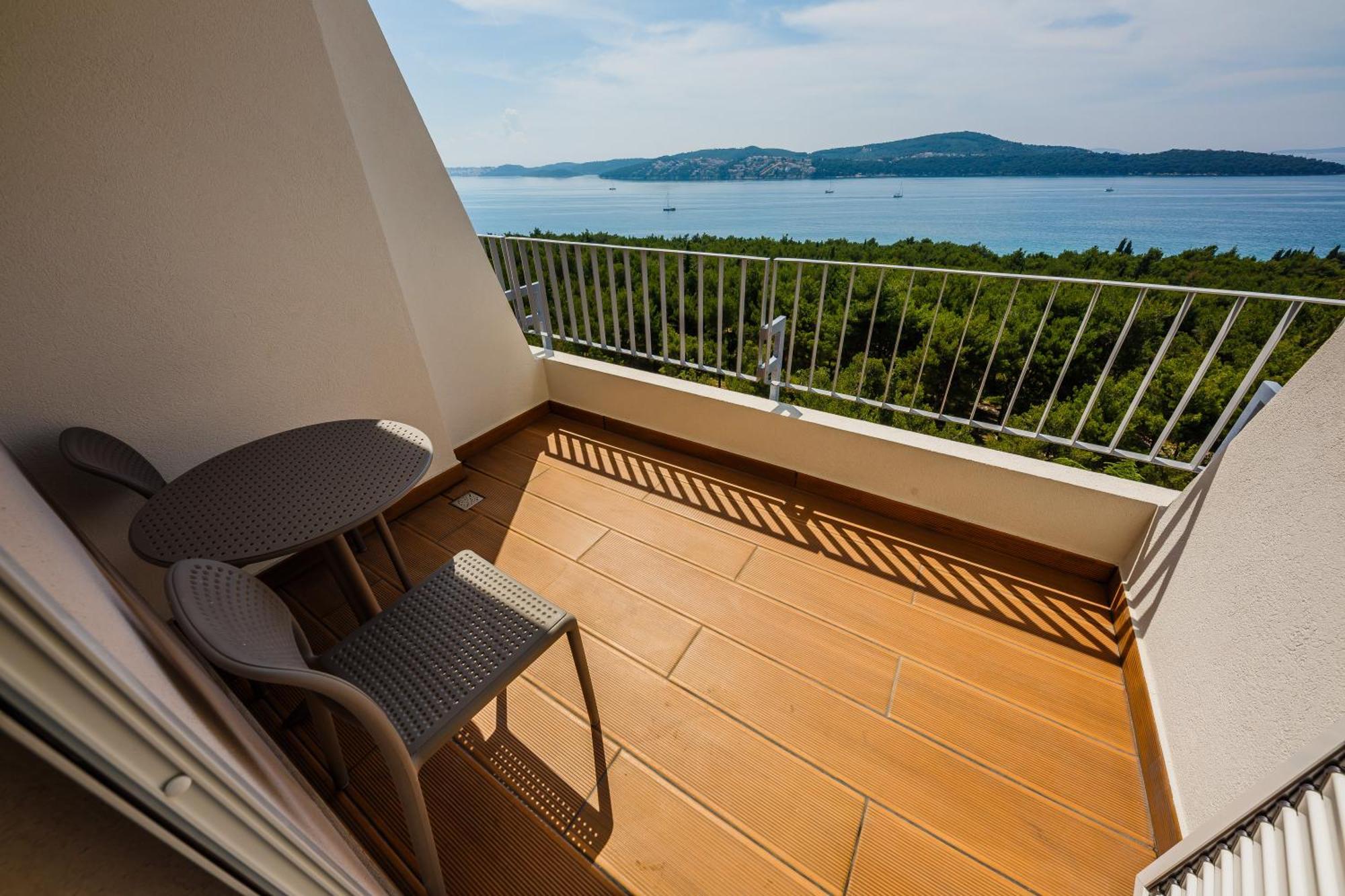 Hotel Medena Seget Donji Exterior photo