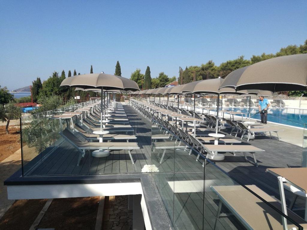 Hotel Medena Seget Donji Exterior photo